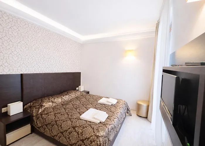 Harmony Suites-2 Private 404