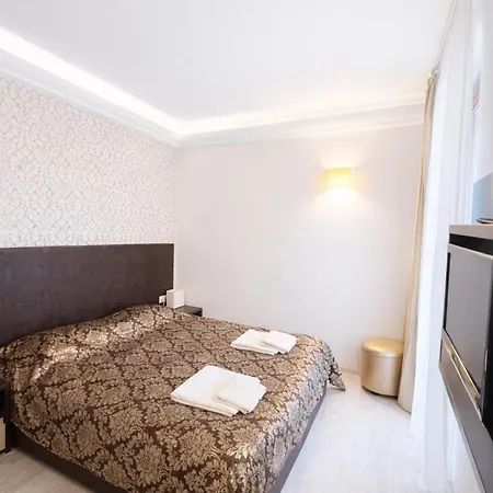 Harmony Suites-2 Private 404