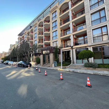 Harmony Suites-2 Private 404 *